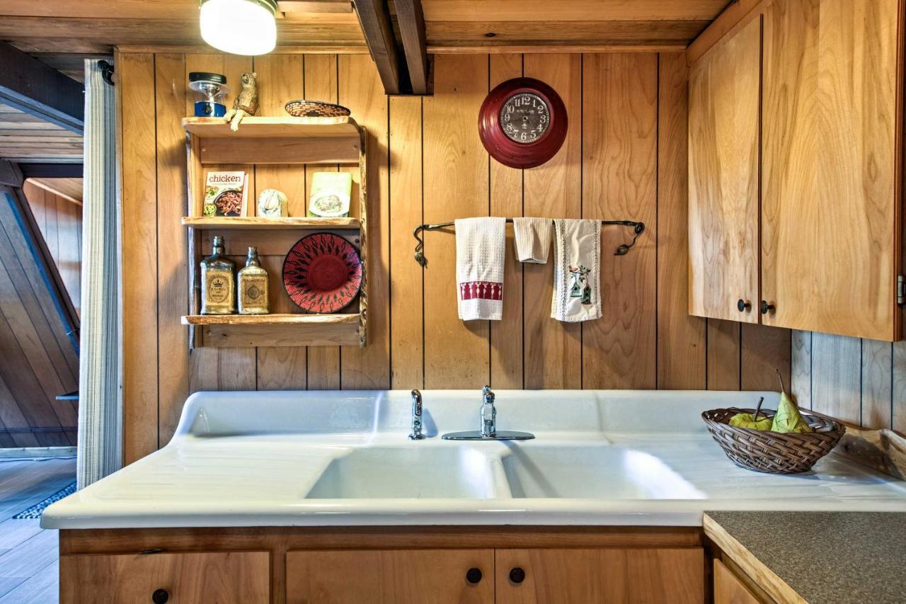 Serene Washington Escape With Deck And Mountain Views! Пакууд Екстериор снимка